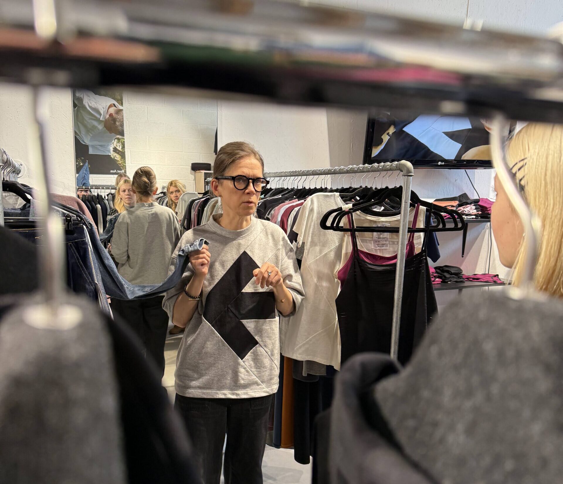 Mis vahe on upcyclingul ja recyclingul?! Õppekäik Reet Ausi stuudiosse